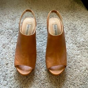 Steve Madden Caramel / Cognac Brown Wedges Size 7.5
